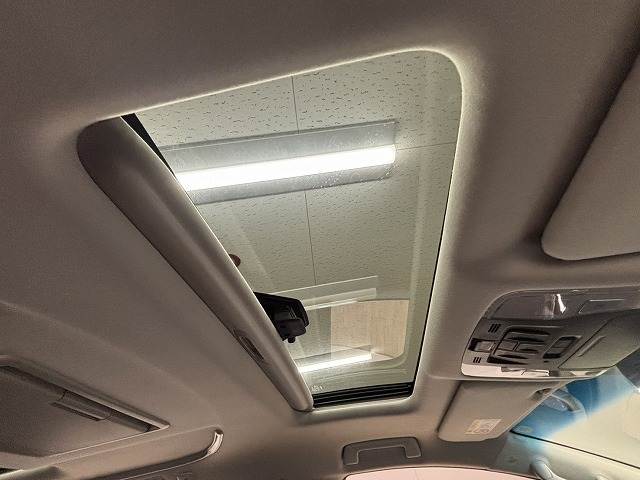 トヨタ ヴェルファイアの画像9