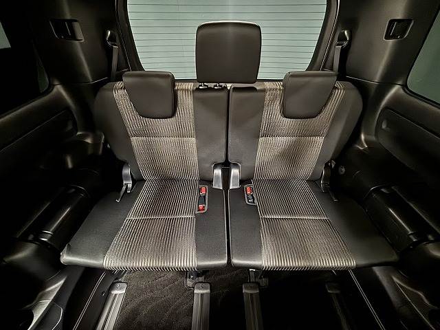 トヨタ ヴォクシーハイブリッドの画像7