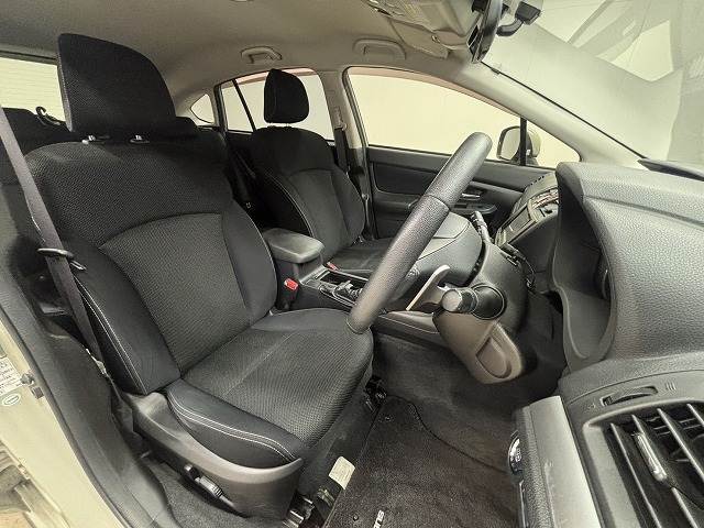 XV2.0i-L EyeSight 内装他