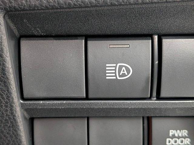 トヨタ ヴォクシーの画像10