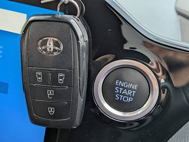 トヨタ ヴォクシーの画像12