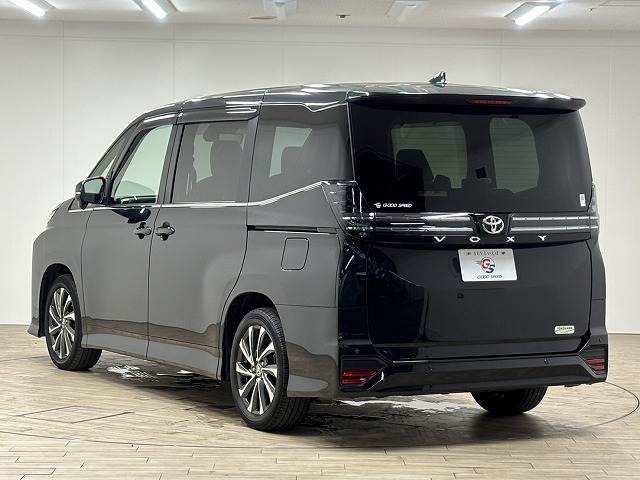 トヨタ ヴォクシーの画像17