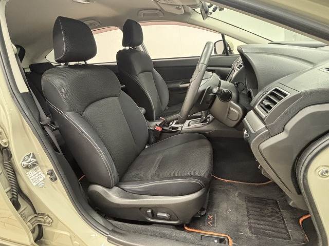 XV2.0i-L EyeSight 内装他