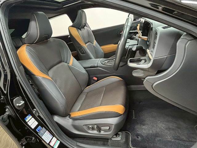 クラウンクロスオーバーRS “Advanced” 内装他