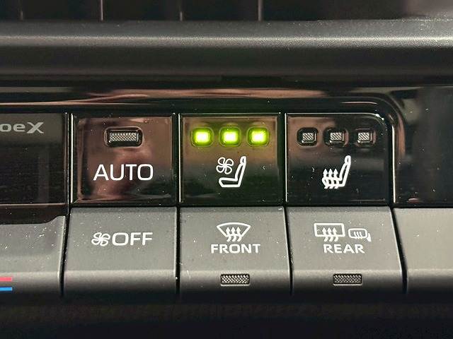 トヨタ クラウンクロスオーバーの画像11