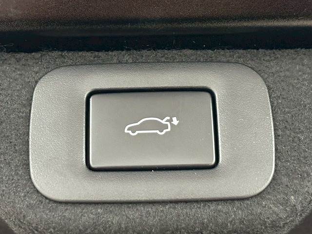 トヨタ クラウンクロスオーバーの画像12