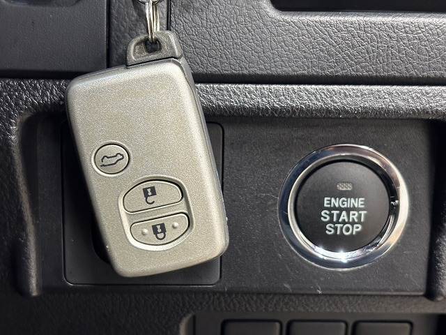 トヨタ ランドクルーザープラドの画像12