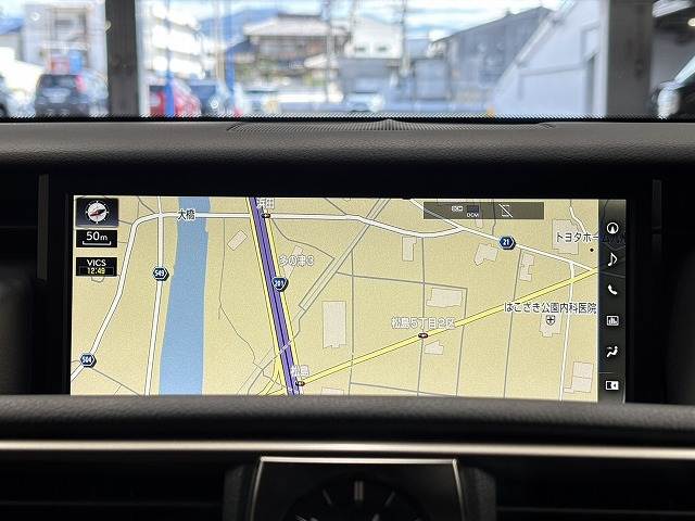 ISIS300h version L 内装他