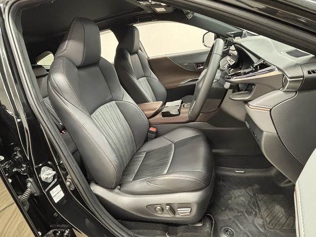 ハリアーハイブリッドZ 内装他