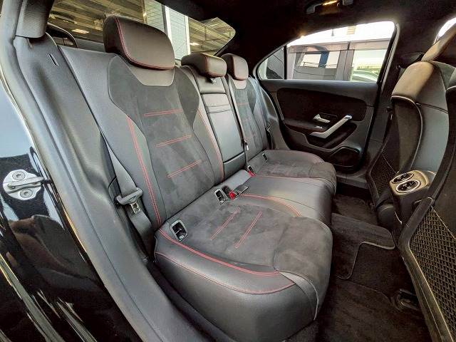 A-CLASS SedanA180 スタイル セダン 内装他