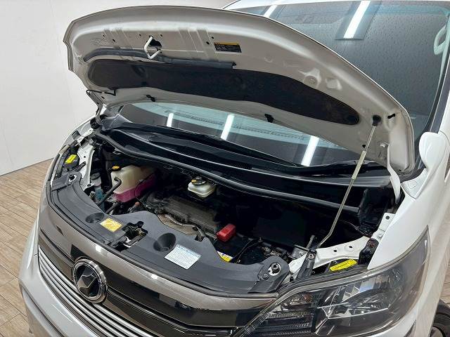 トヨタ ヴェルファイアの画像18