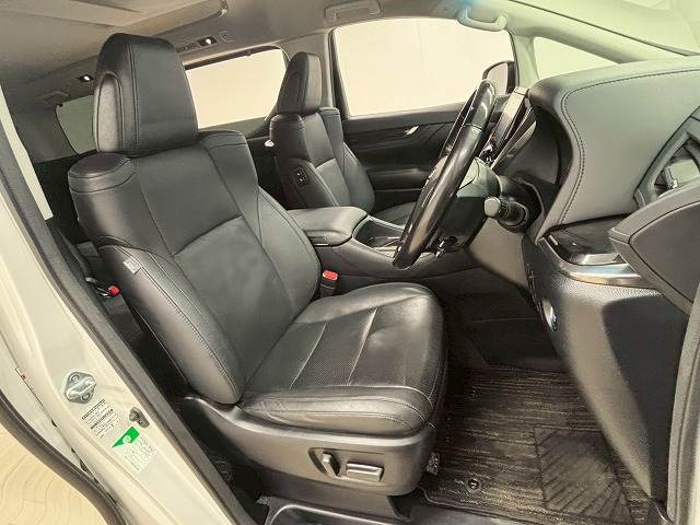 トヨタ アルファードの画像5