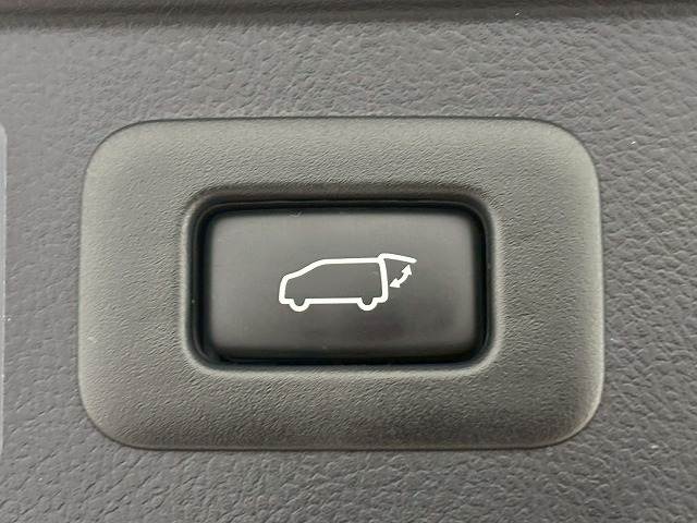 トヨタ アルファードの画像12