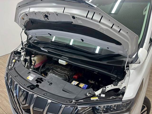 トヨタ アルファードの画像18