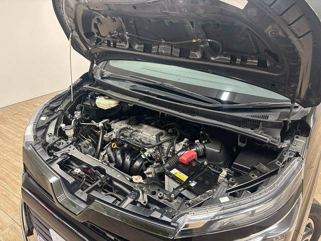 トヨタ ヴォクシーの画像18