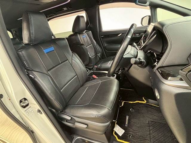 ヴェルファイアZ Aエディション GOLDEN EYES 内装他