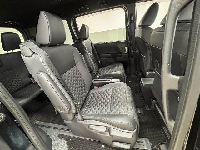 ヴォクシーハイブリッドS-Z 内装他