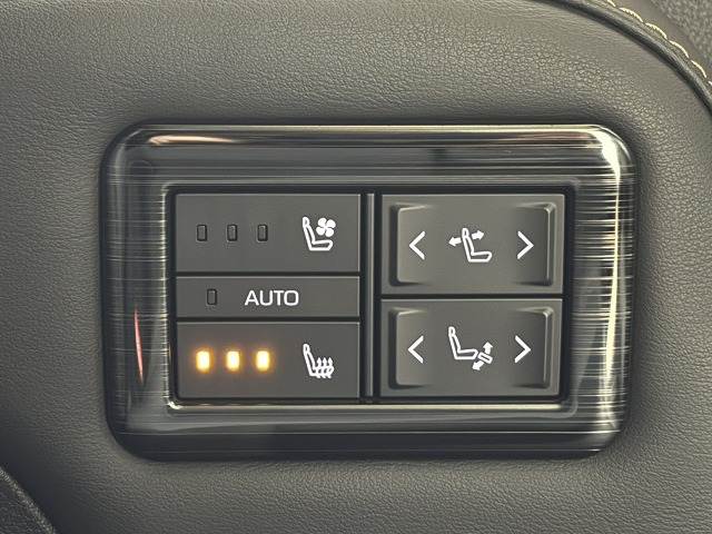 トヨタ アルファードハイブリッドの画像10