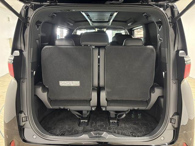 トヨタ アルファードハイブリッドの画像13