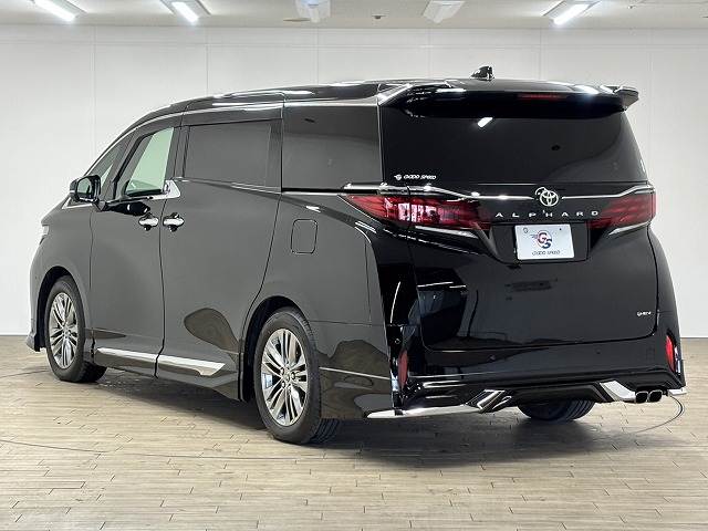 トヨタ アルファードハイブリッドの画像17