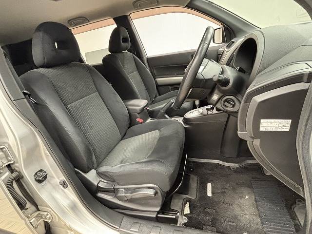 エクストレイル20GT 内装他