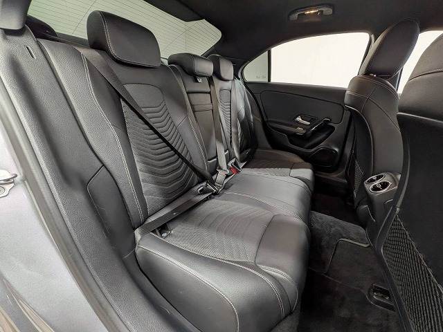 A-CLASS SedanA180 スタイル セダン 内装他