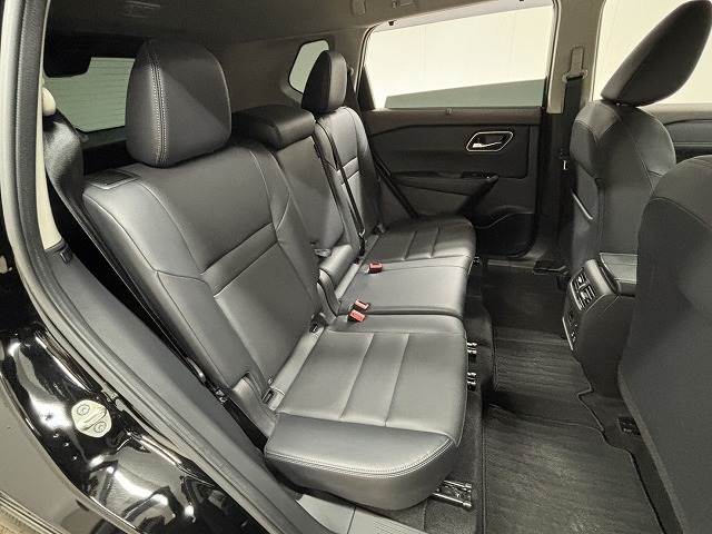 エクストレイルG e-4ORCE 内装他