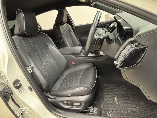 クラウンハイブリッドRS Advance 内装他