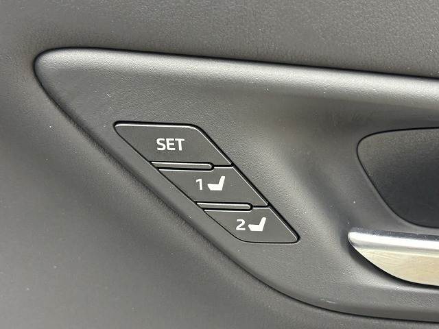 トヨタ クラウンハイブリッドの画像11