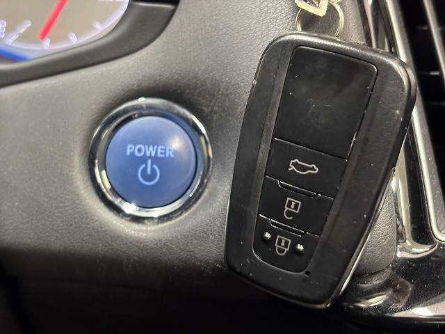 トヨタ クラウンハイブリッドの画像12