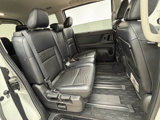 セレナe-POWER ハイウェイスターV 内装他