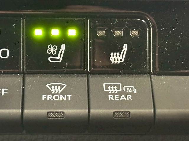 クラウンクロスオーバーG “Advanced・Leather Package” 内装他