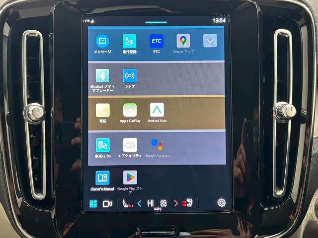 XC40B4 アルティメット AWD 内装他