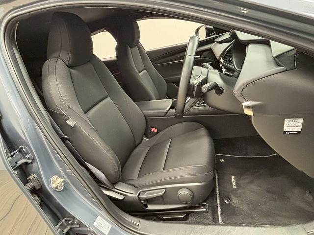 MAZDA3 FASTBACKXD Black Tone Edition 内装他