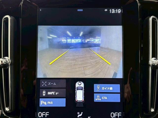 XC40T4 Momentum 内装他