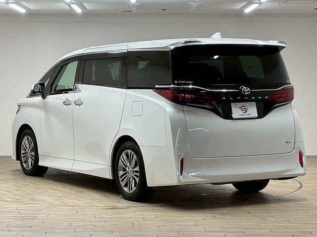 トヨタ アルファードハイブリッドの画像17