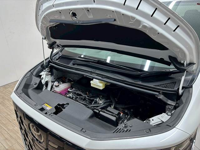 トヨタ アルファードハイブリッドの画像18