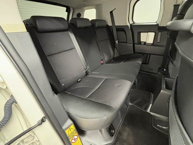 FJクルーザーカラ-パッケージ 内装他