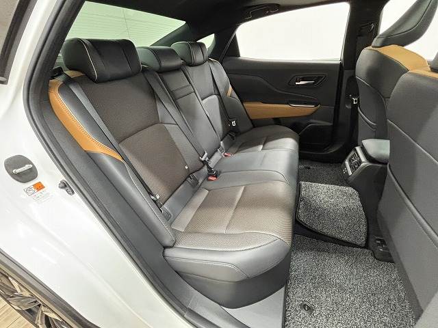 クラウンクロスオーバーRS “Advanced” 内装他