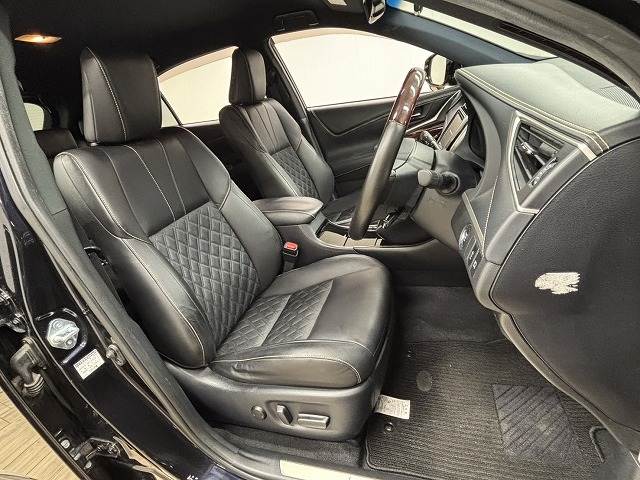 ハリアーPREMIUM 内装他