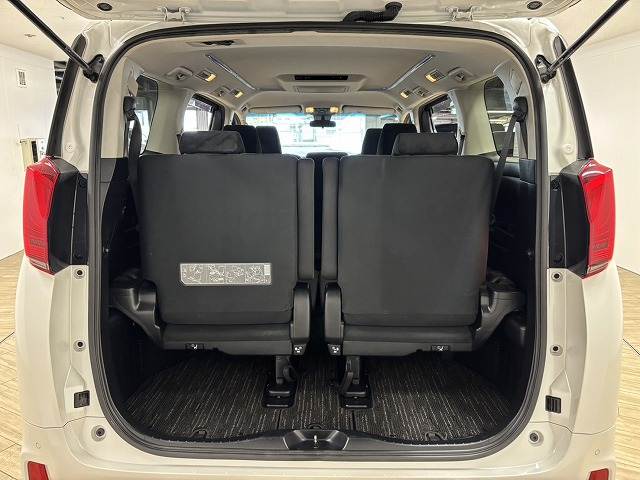 トヨタ アルファードの画像13