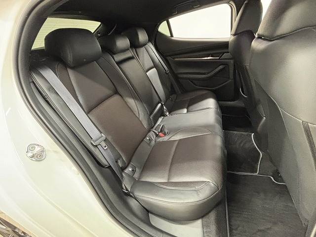 MAZDA3 FASTBACKXD L Package 内装他