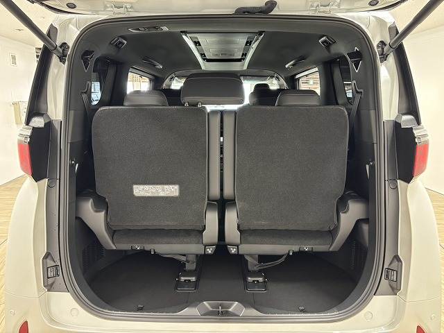 トヨタ&nbsp;アルファードの画像13