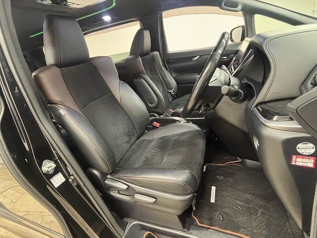 トヨタ&nbsp;アルファードの画像5