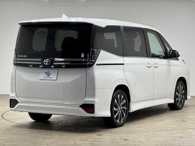 トヨタ&nbsp;ヴォクシーの画像16