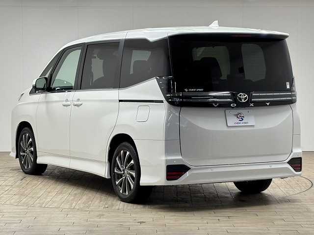 トヨタ&nbsp;ヴォクシーの画像17