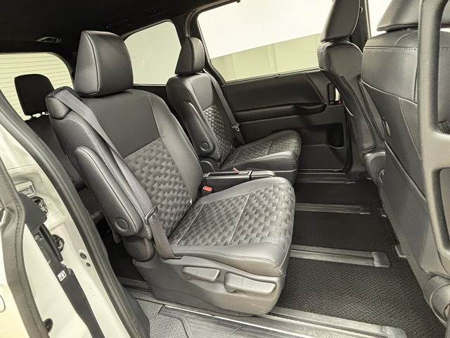 トヨタ ヴォクシーの画像6