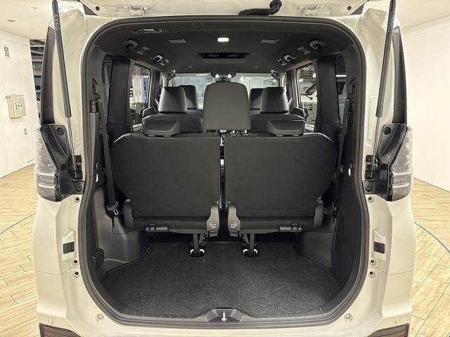 トヨタ ヴォクシーの画像13