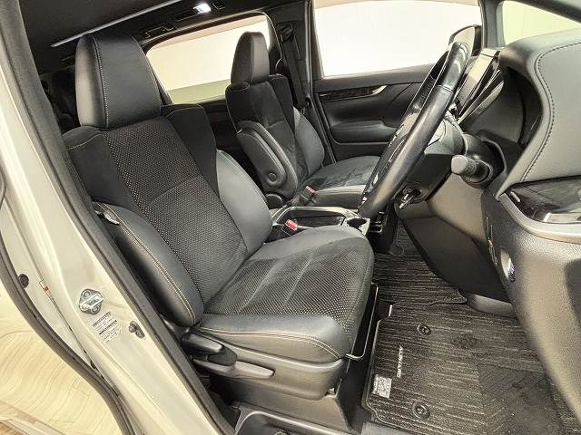 トヨタ&nbsp;アルファードの画像5