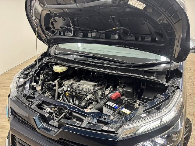 トヨタ ヴォクシーの画像18